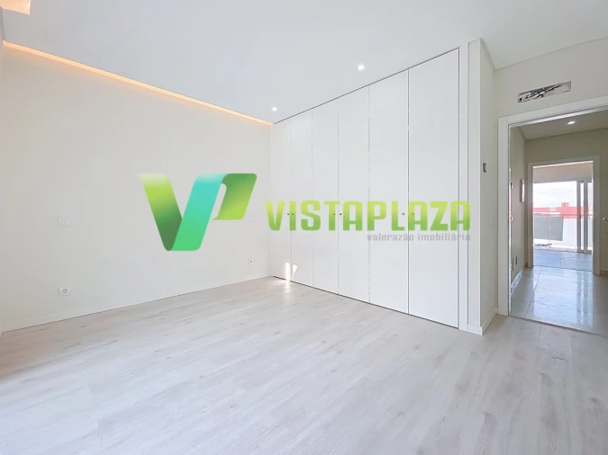 Moradia T3 para Venda em Estômbar e Parchal Foto 20