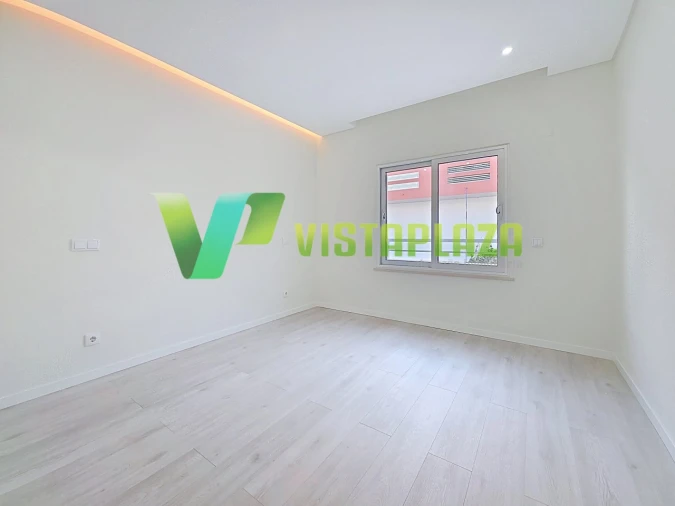 Moradia T3 para Venda em Estômbar e Parchal Foto 24