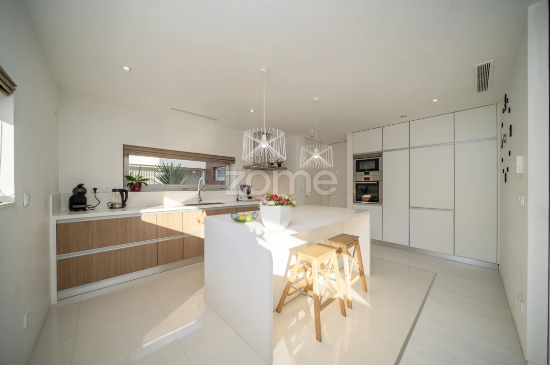 Moradia T4 para Venda em Lage Foto 10