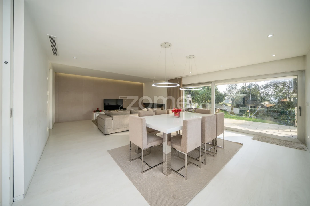 Moradia T4 para Venda em Lage Foto 12