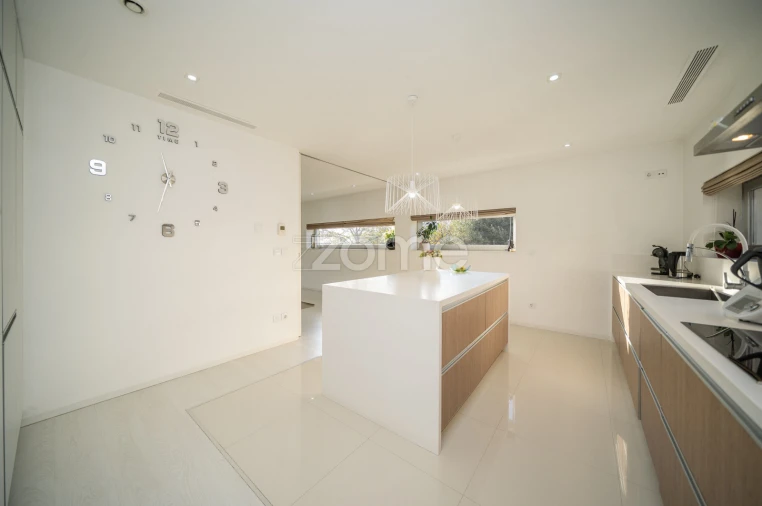 Moradia T4 para Venda em Lage Foto 8