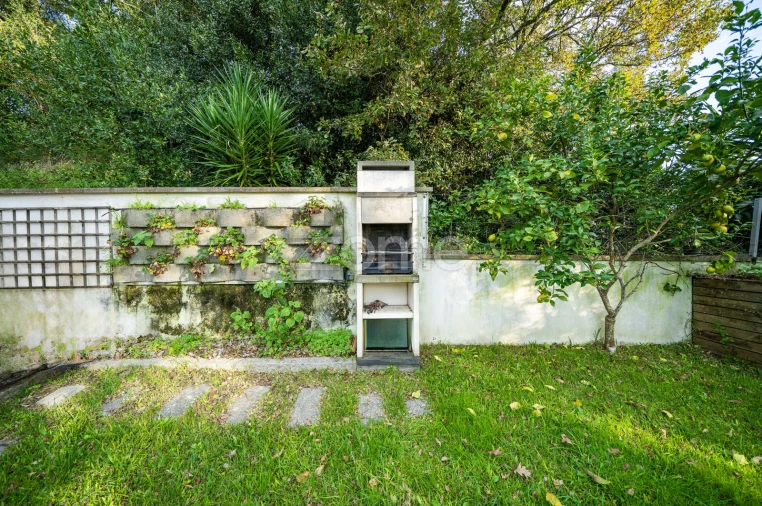 Moradia T4 para Venda em Lage Foto 14