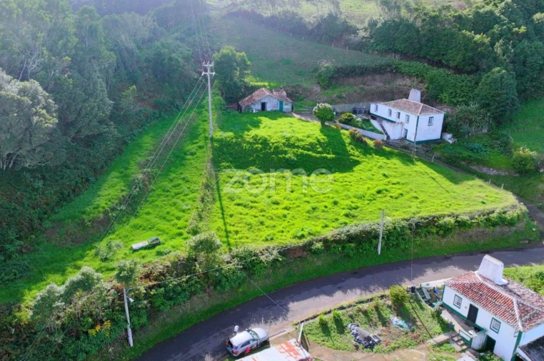 Moradia T2 para Venda em Santo Espirito Foto 16