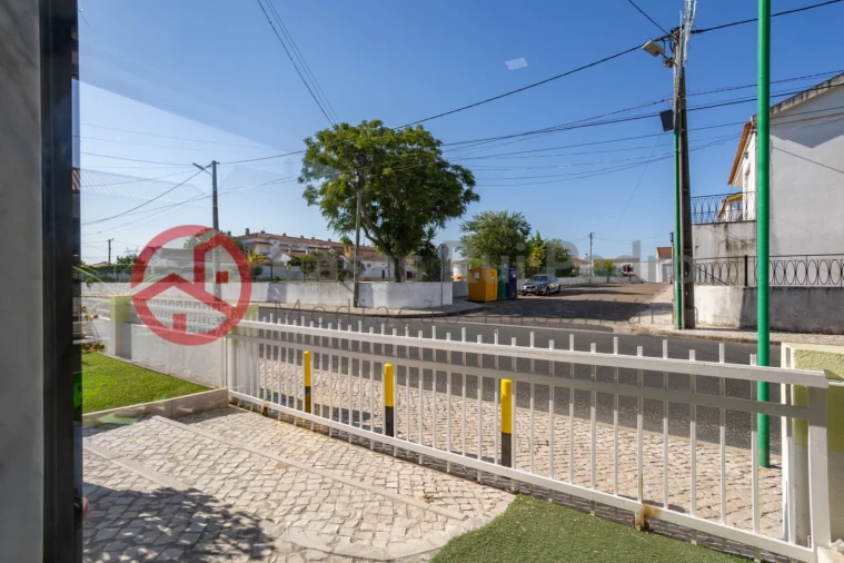 Loja para Cedência de Quotas em Samora Correia Foto 11