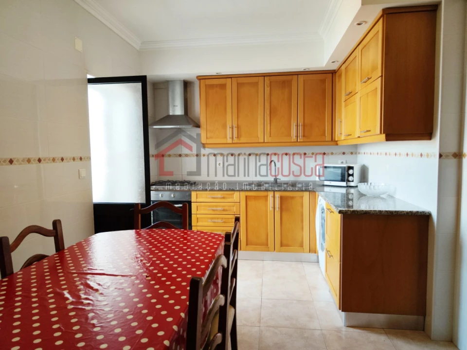 Apartamento T2 para Venda em Peniche Foto 3