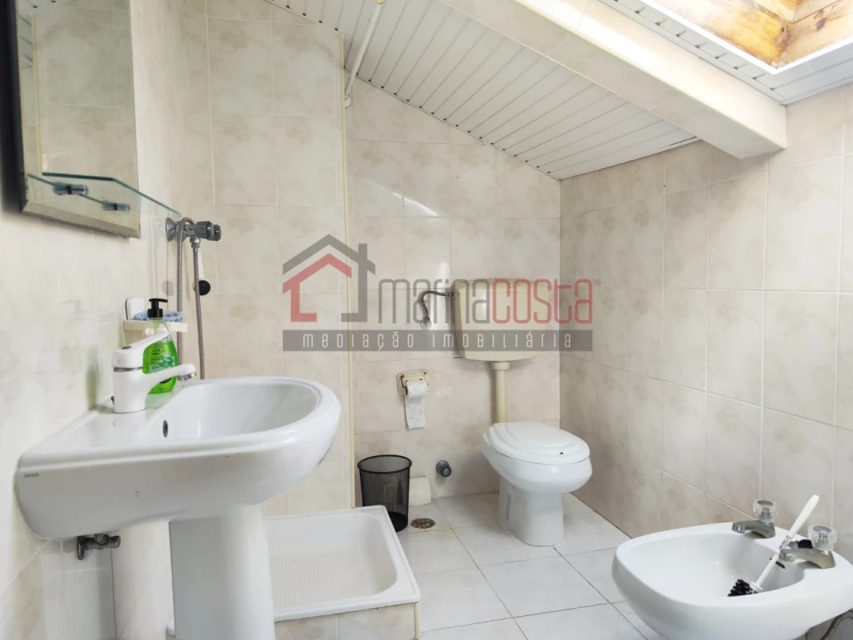 Apartamento T2 para Venda em Peniche Foto 17