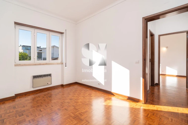 Apartamento T8 para Arrendamento em Sé Nova, Santa Cruz, Almedina e São Bartolomeu Foto 14