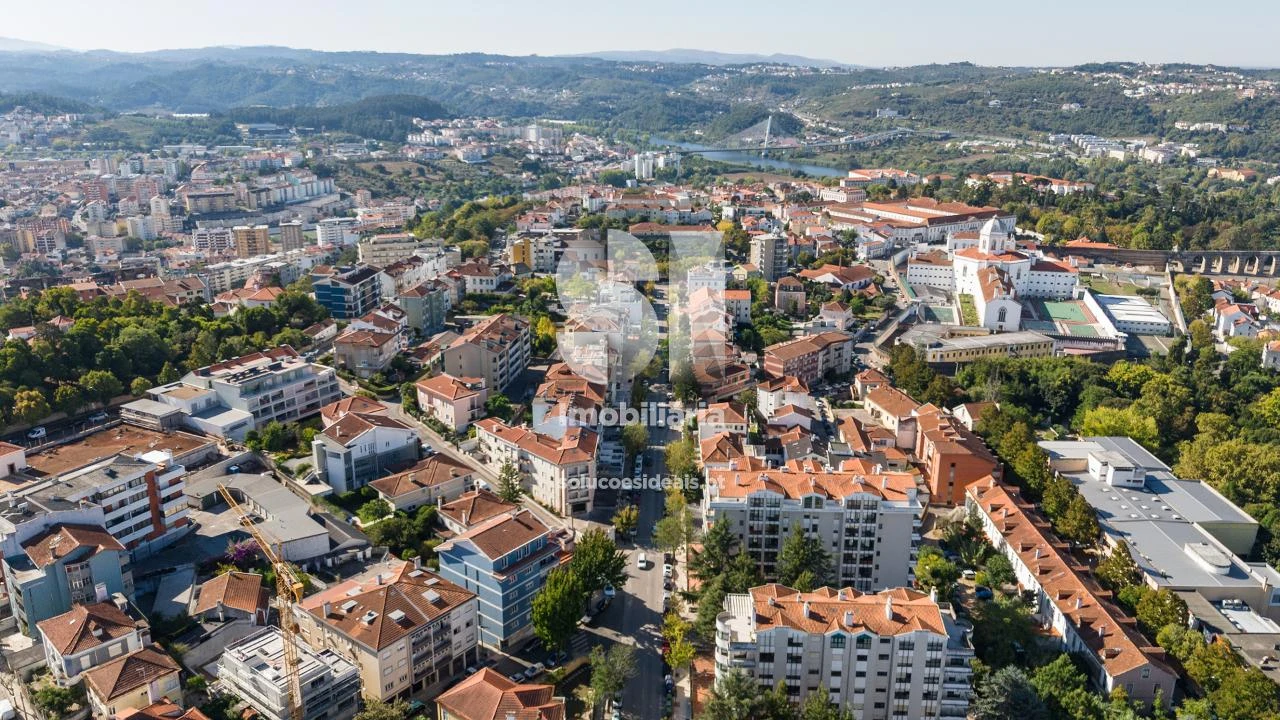 Apartamento T8 para Arrendamento em Sé Nova, Santa Cruz, Almedina e São Bartolomeu Foto 1