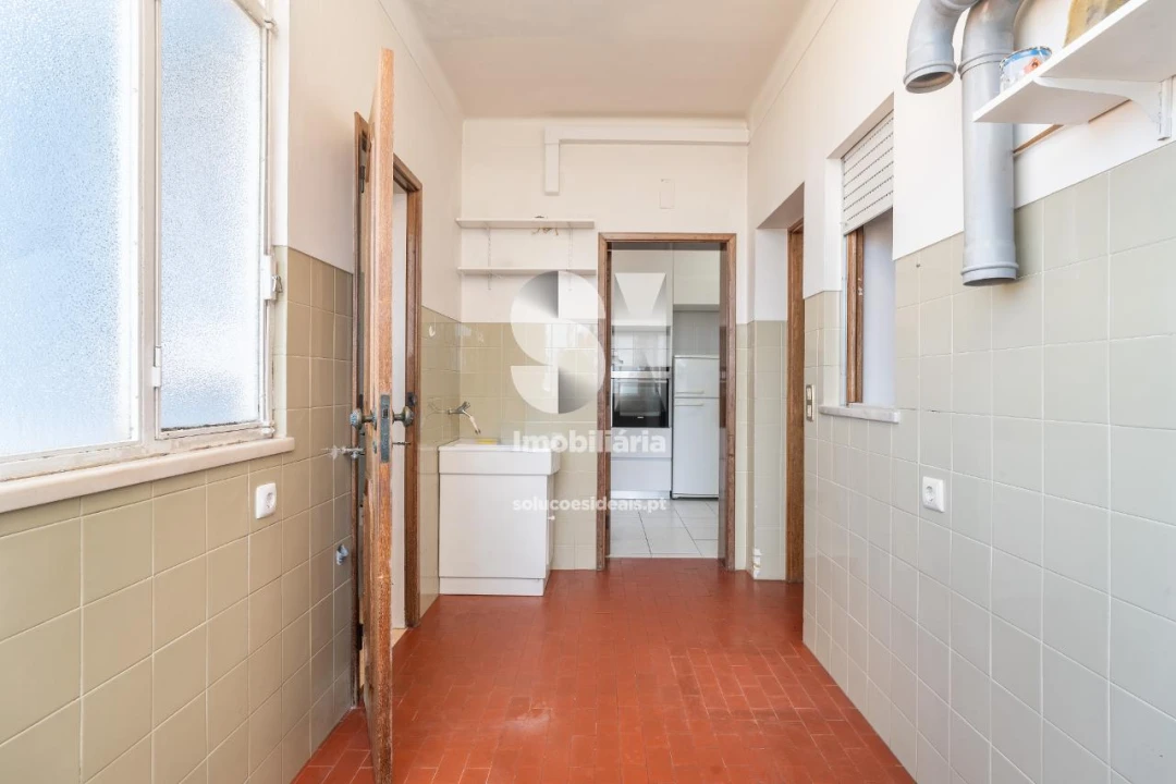 Apartamento T8 para Arrendamento em Sé Nova, Santa Cruz, Almedina e São Bartolomeu Foto 7