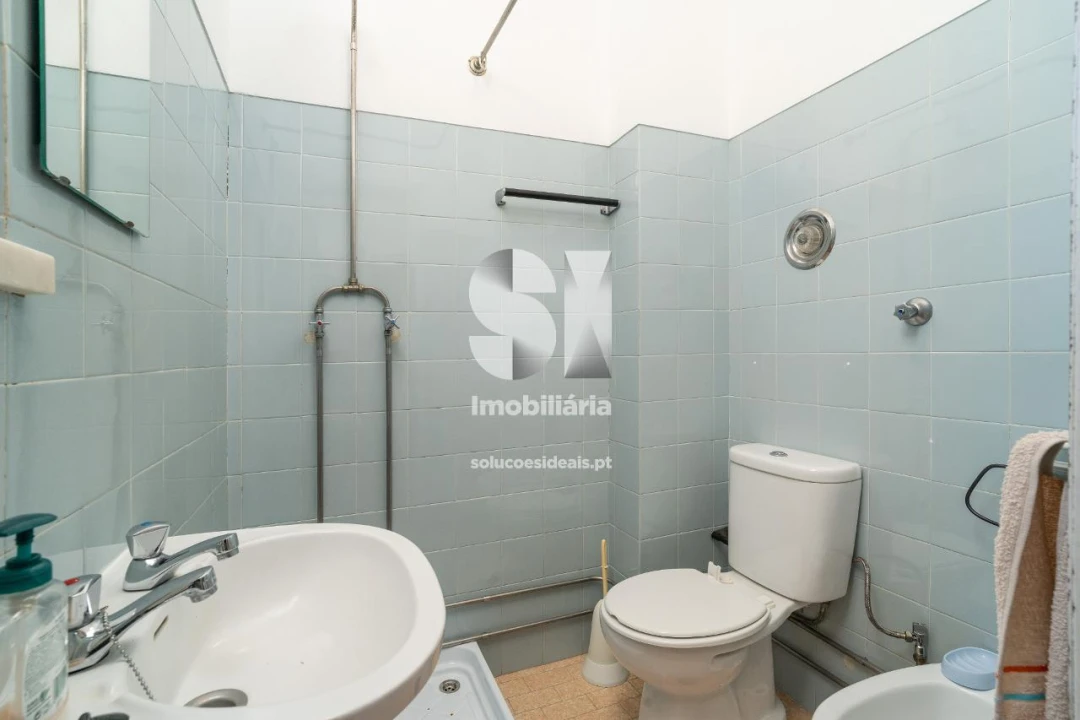 Apartamento T8 para Arrendamento em Sé Nova, Santa Cruz, Almedina e São Bartolomeu Foto 8