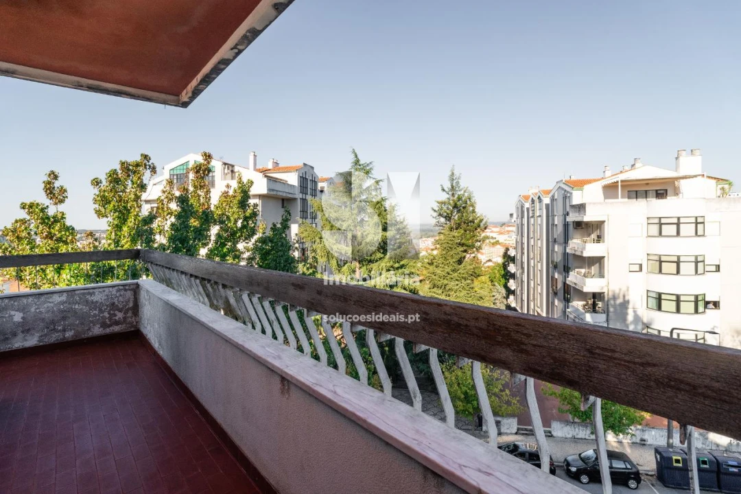 Apartamento T8 para Arrendamento em Sé Nova, Santa Cruz, Almedina e São Bartolomeu Foto 10