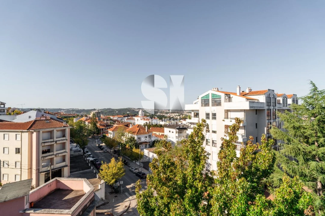 Apartamento T8 para Arrendamento em Sé Nova, Santa Cruz, Almedina e São Bartolomeu Foto 28