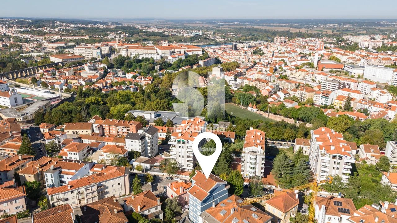 Apartamento T8 para Arrendamento em Sé Nova, Santa Cruz, Almedina e São Bartolomeu Foto 31