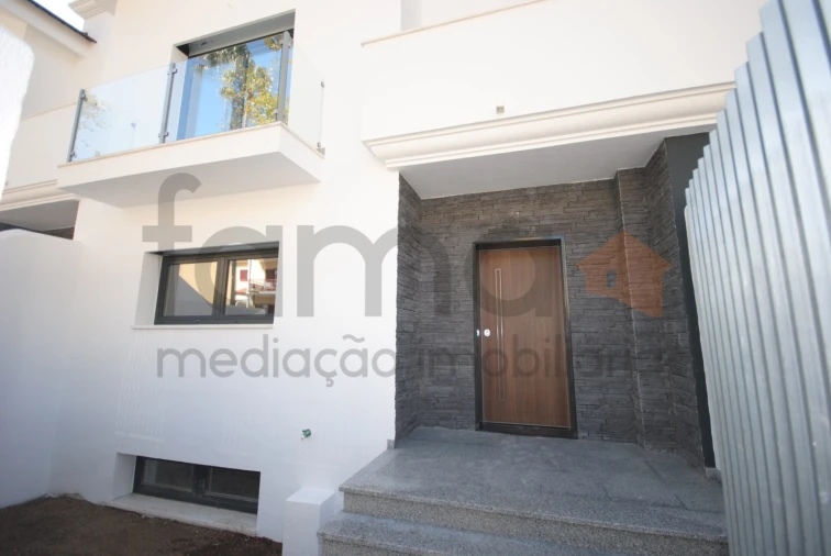 Moradia T4 para Venda em Cascais e Estoril Foto 35