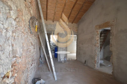 Moradia T4 para Venda em Moncarapacho e Fuseta