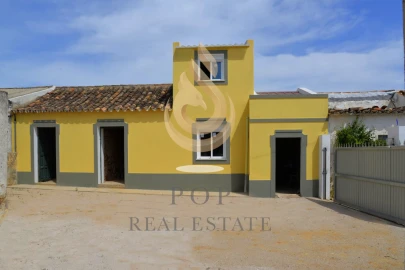 Moradia T4 para Venda em Moncarapacho e Fuseta