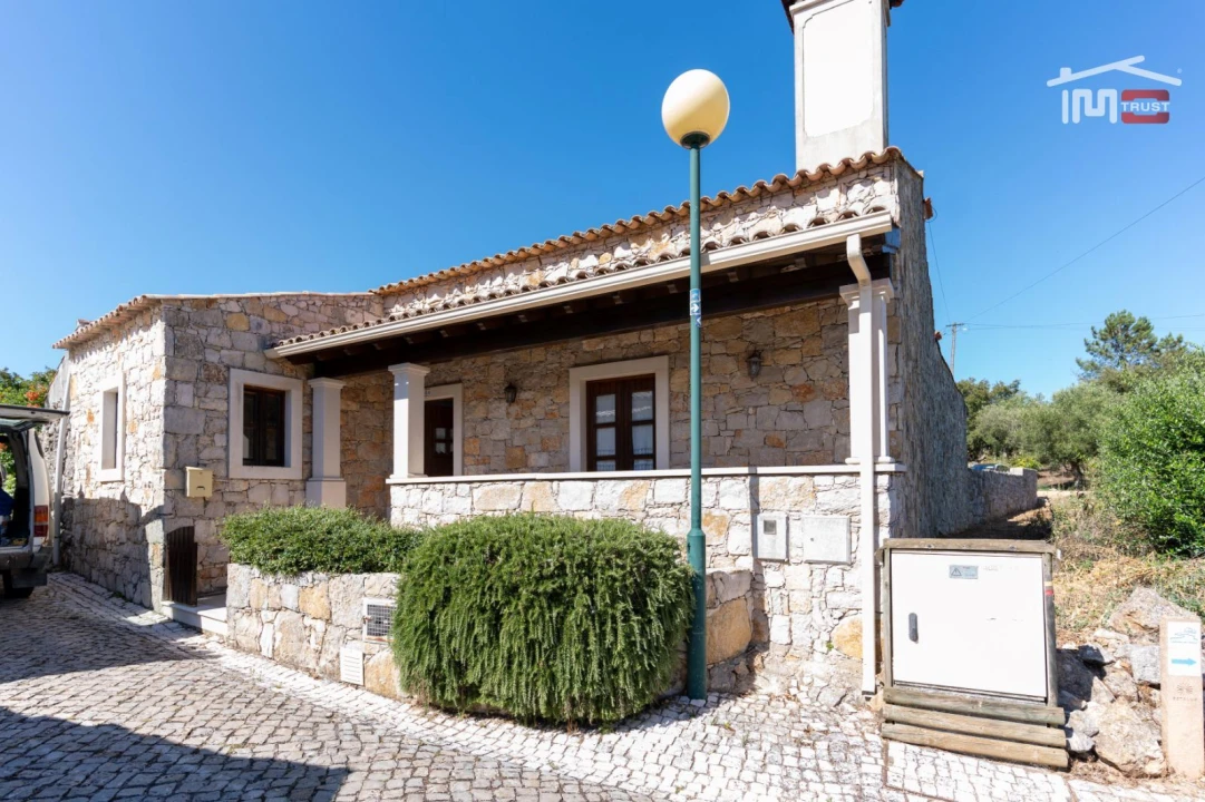 Moradia T2 para Venda em São Mamede Foto 1