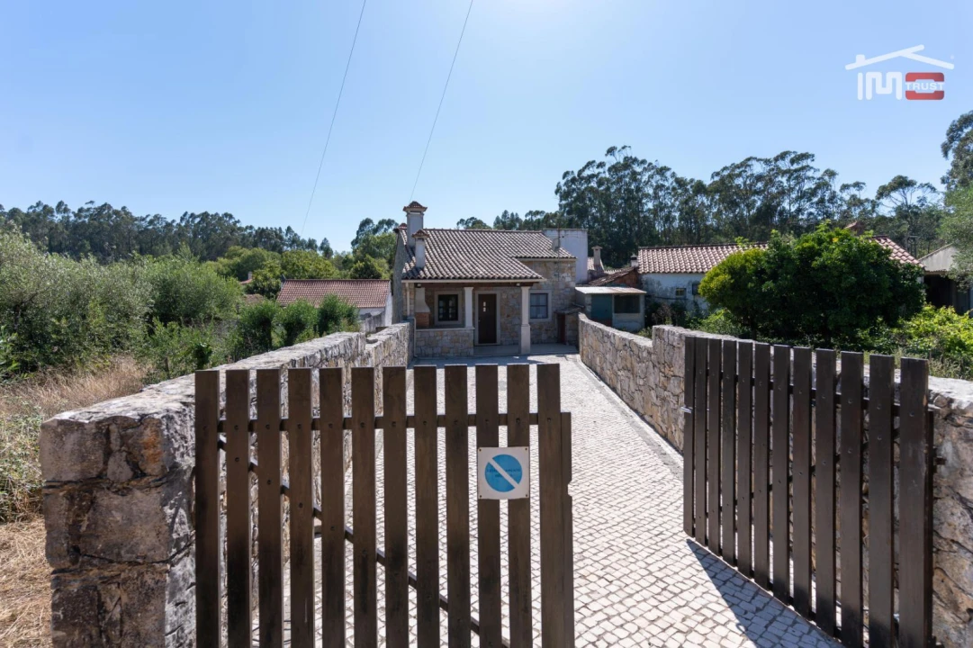 Moradia T2 para Venda em São Mamede Foto 2