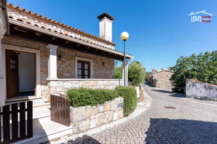 Moradia T2 para Venda em São Mamede Foto 5