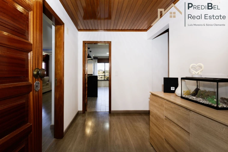 Apartamento T3 para Venda em Algueirão-Mem Martins Foto 17