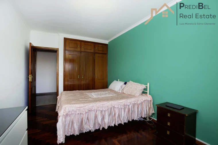 Apartamento T3 para Venda em Algueirão-Mem Martins Foto 9