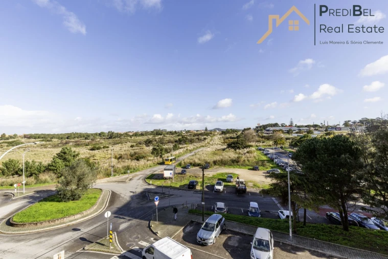 Apartamento T3 para Venda em Algueirão-Mem Martins Foto 19