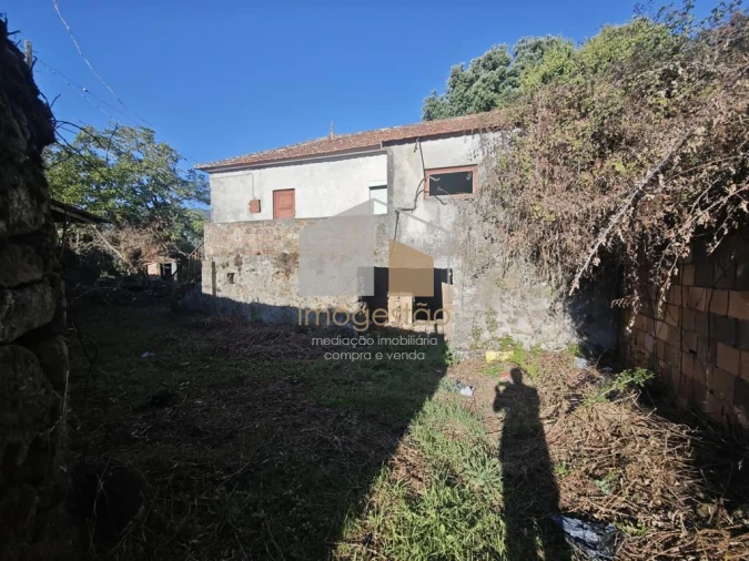 Moradia T2 para Venda em Cornes