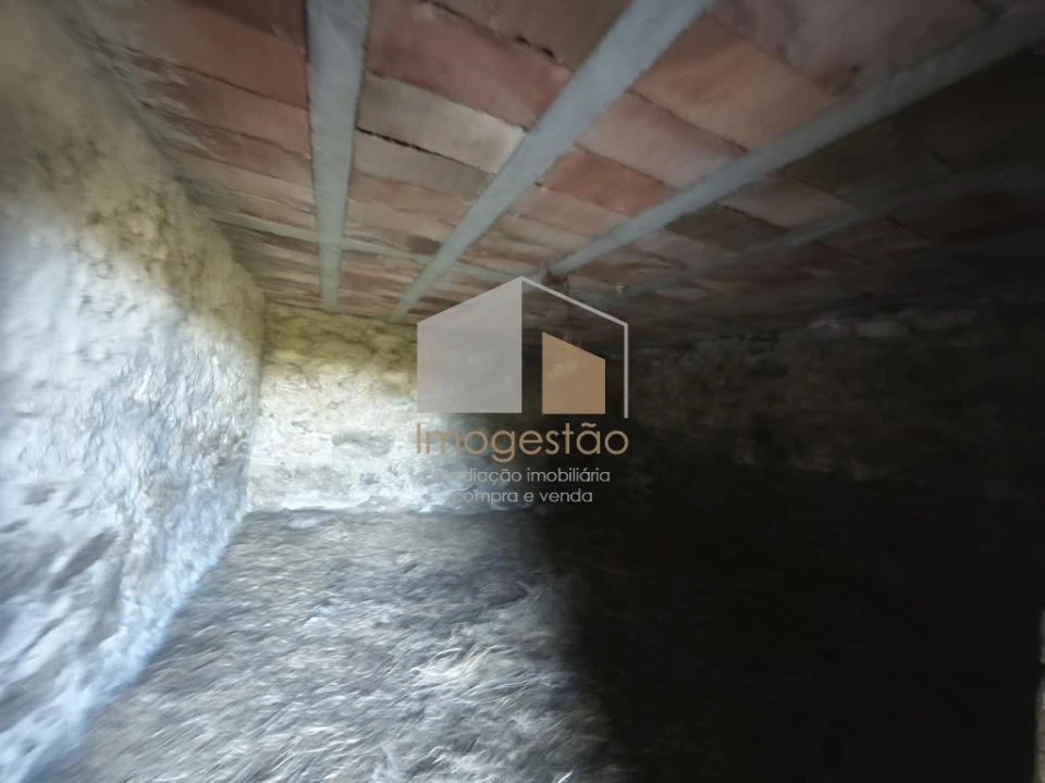 Moradia T2 para Venda em Cornes Foto 11