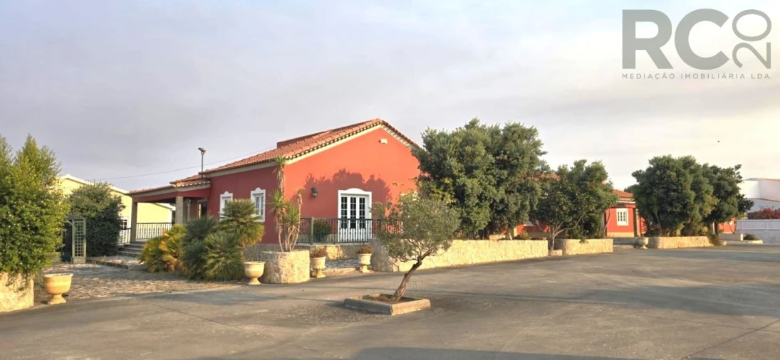 Moradia T4 para Venda em Silveira Foto 24