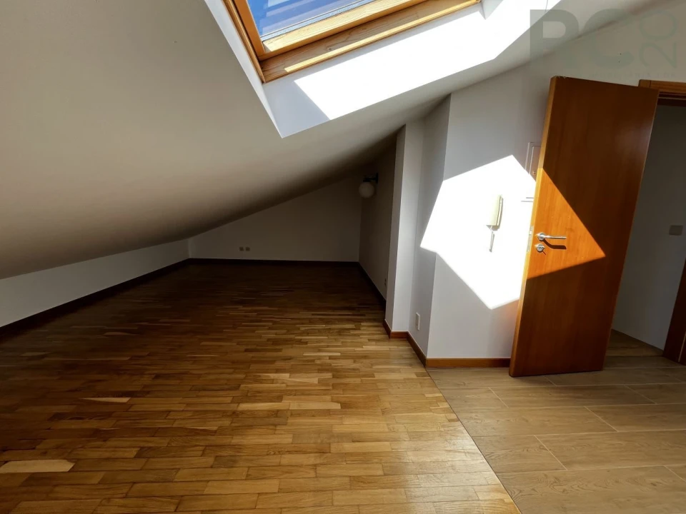 Moradia T3 para Venda em Silveira Foto 37