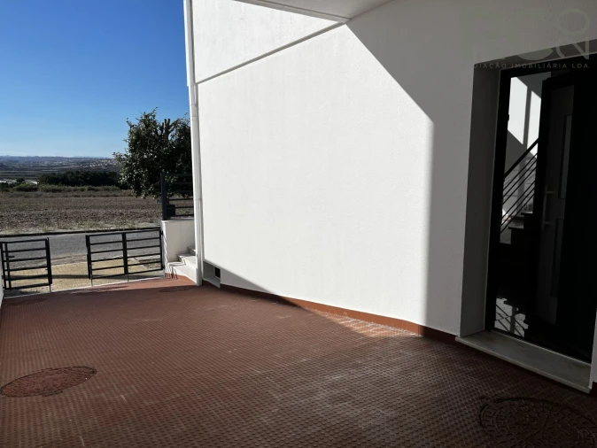 Moradia T3 para Venda em Silveira Foto 7