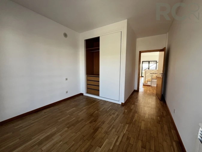 Moradia T3 para Venda em Silveira Foto 28