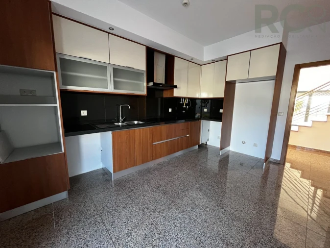 Moradia T3 para Venda em Silveira Foto 14