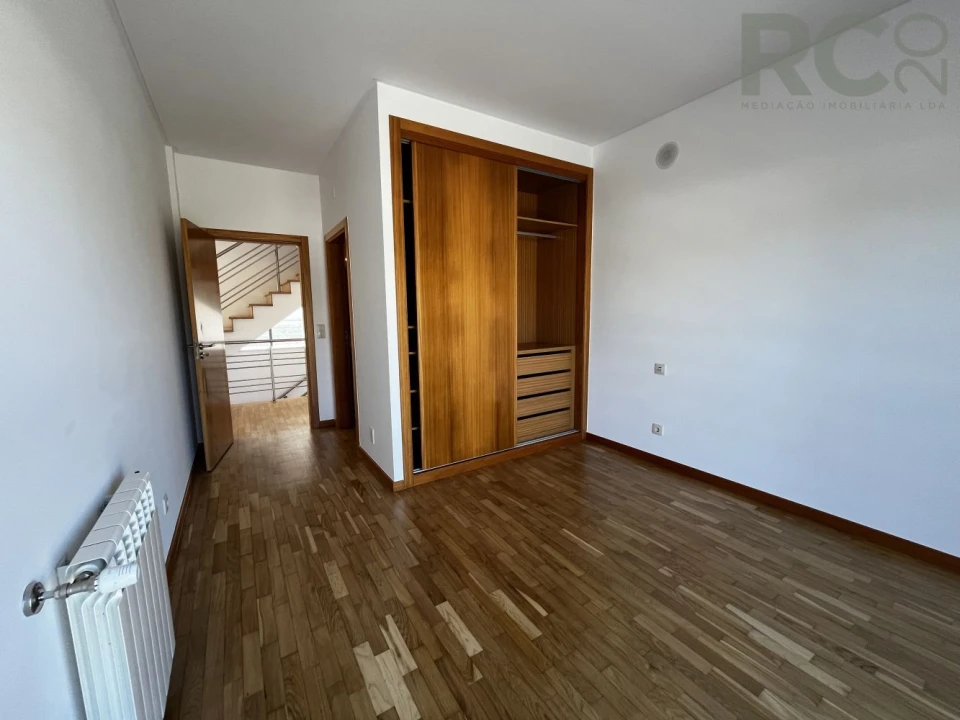 Moradia T3 para Venda em Silveira Foto 34