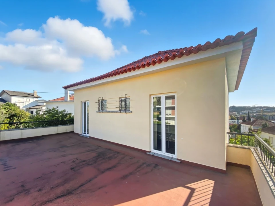 Moradia T6 para Venda em Barcarena Foto 31