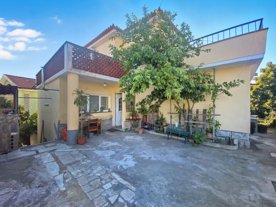 Moradia T6 para Venda em Barcarena Foto 8