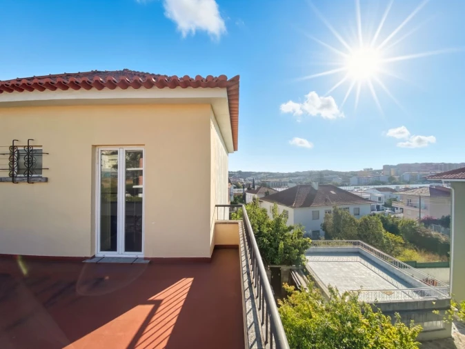 Moradia T5 para Venda em Barcarena Foto 32