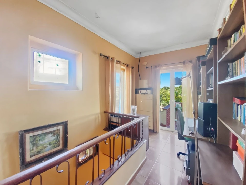 Moradia T6 para Venda em Barcarena Foto 23