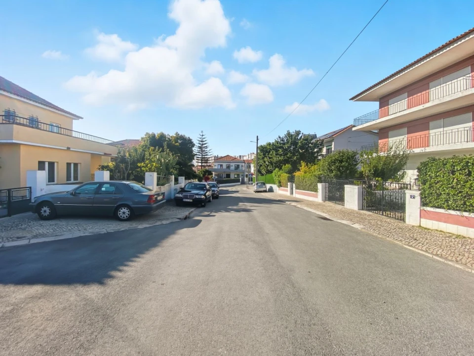 Moradia T6 para Venda em Barcarena Foto 10