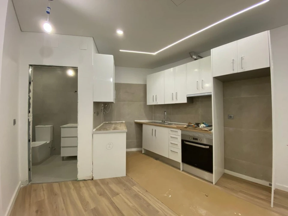 Apartamento T1 para Venda em Rio de Mouro Foto 7