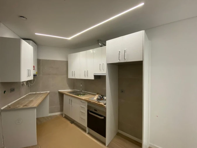 Apartamento T1 para Venda em Rio de Mouro Foto 8
