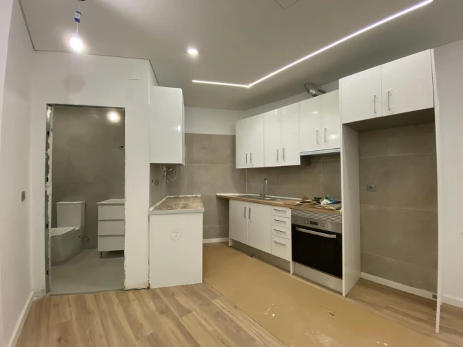 Apartamento T1 para Venda em Rio de Mouro Foto 7