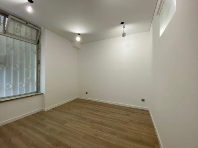 Apartamento T1 para Venda em Rio de Mouro Foto 10