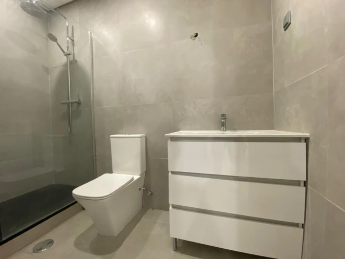 Apartamento T1 para Venda em Rio de Mouro Foto 16