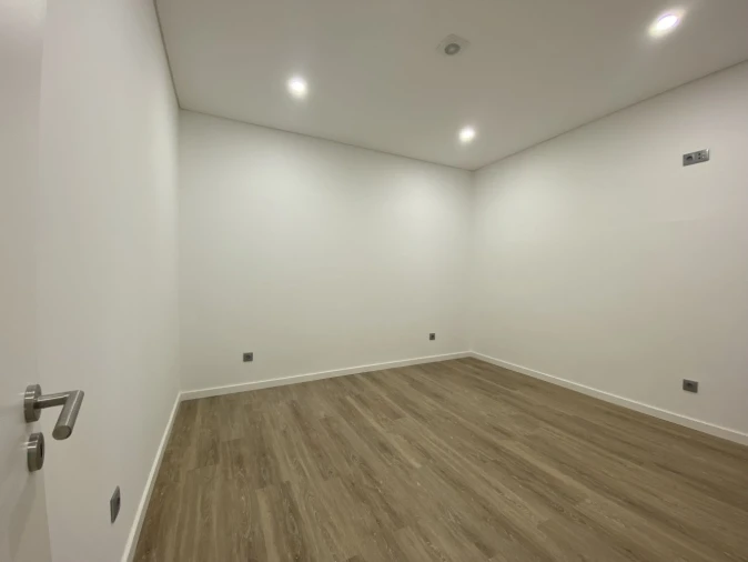 Apartamento T1 para Venda em Rio de Mouro Foto 8