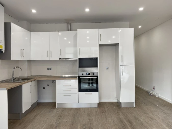 Apartamento T1 para Venda em Rio de Mouro