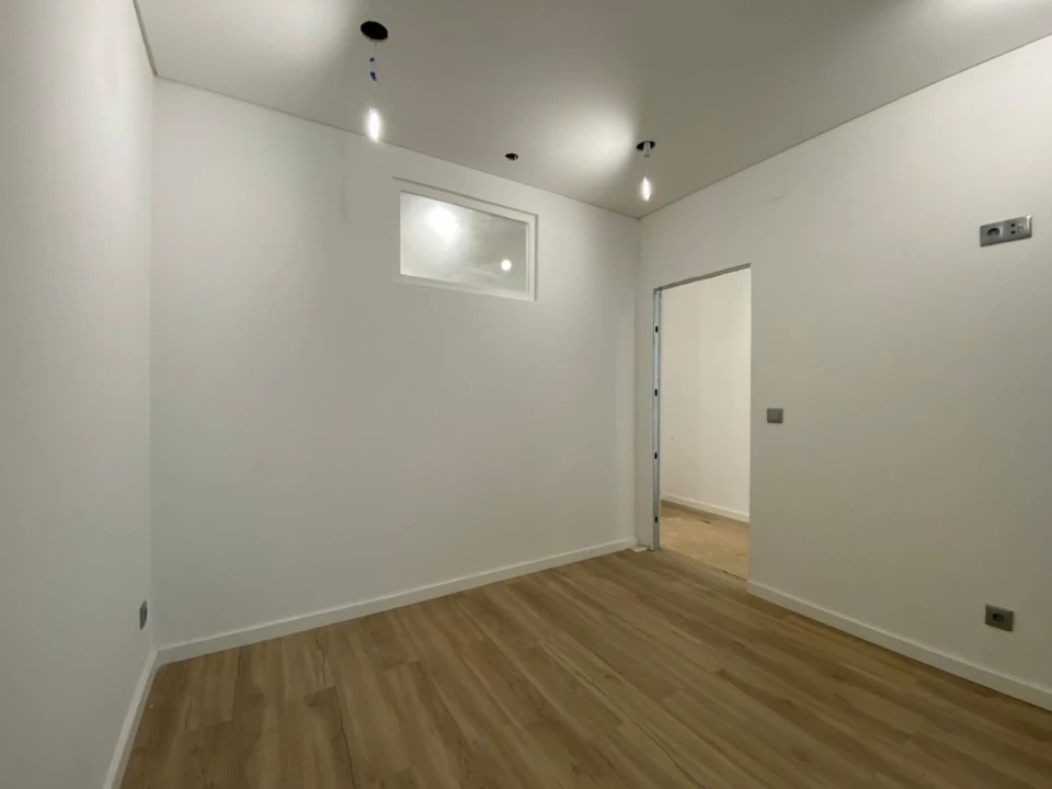 Apartamento T1 para Venda em Rio de Mouro Foto 11