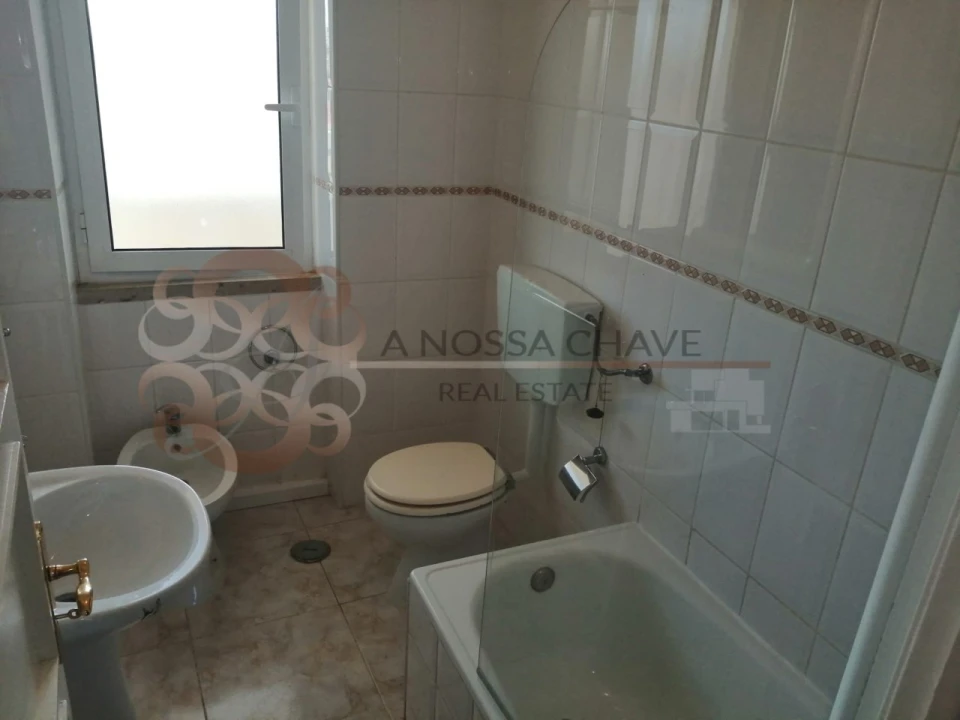 Apartamento T2 para Venda em Amora Foto 9