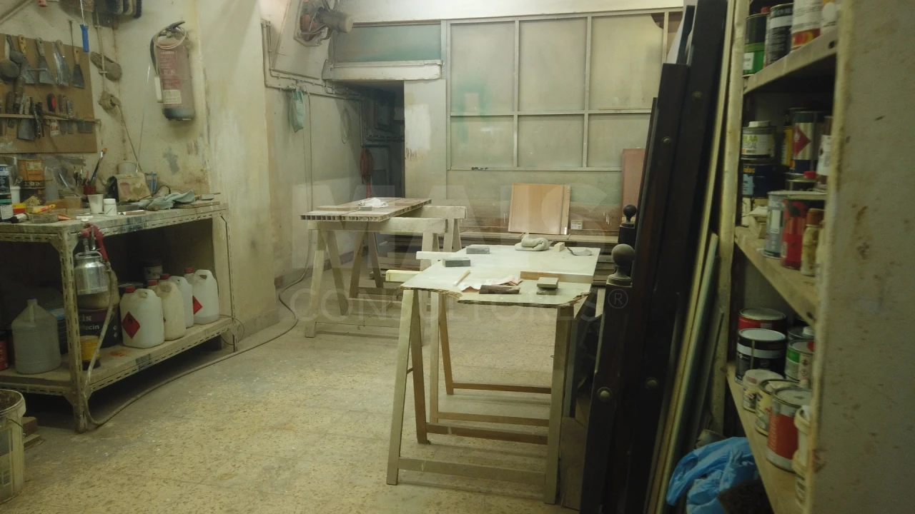 Loja para Venda em Pontinha e Famões Foto 11