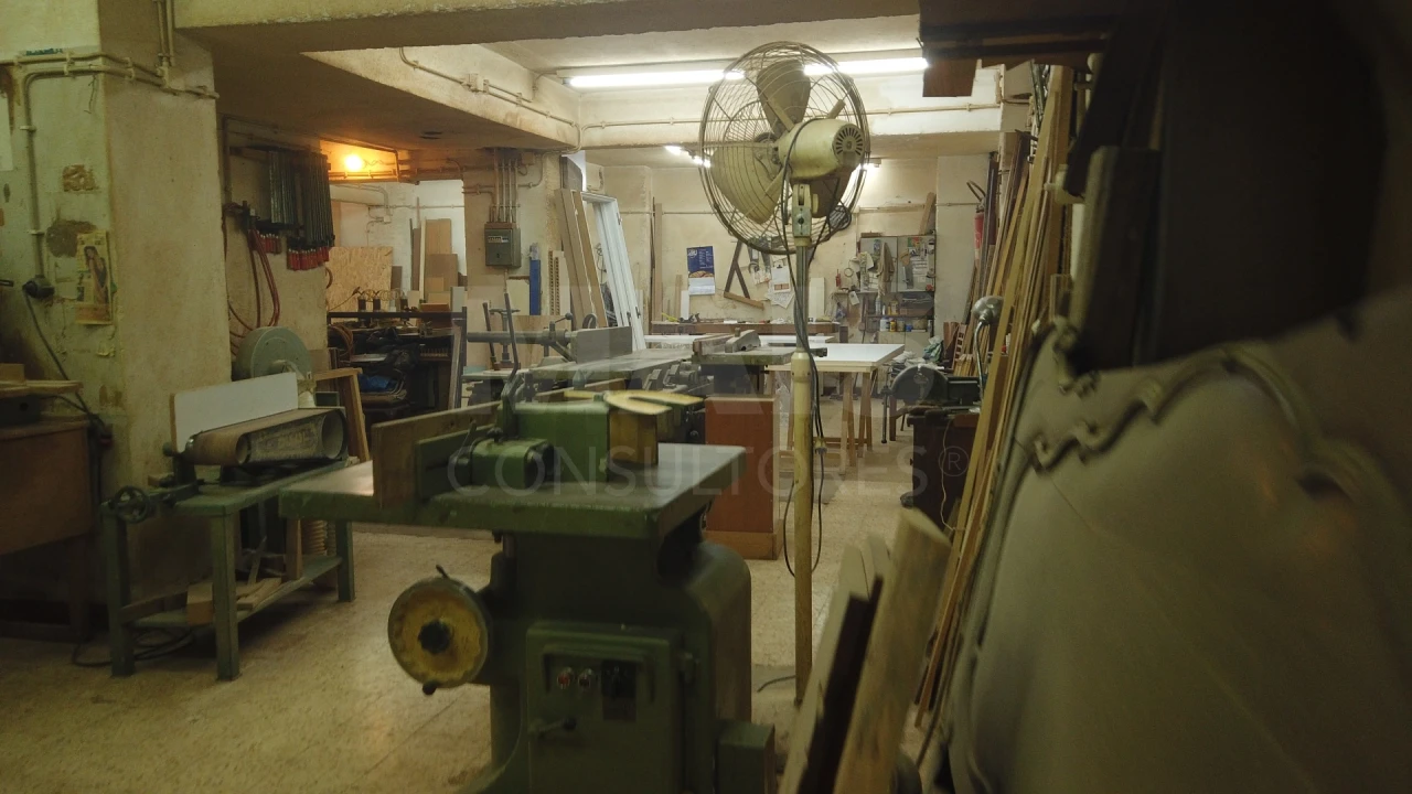 Loja para Venda em Pontinha e Famões Foto 8